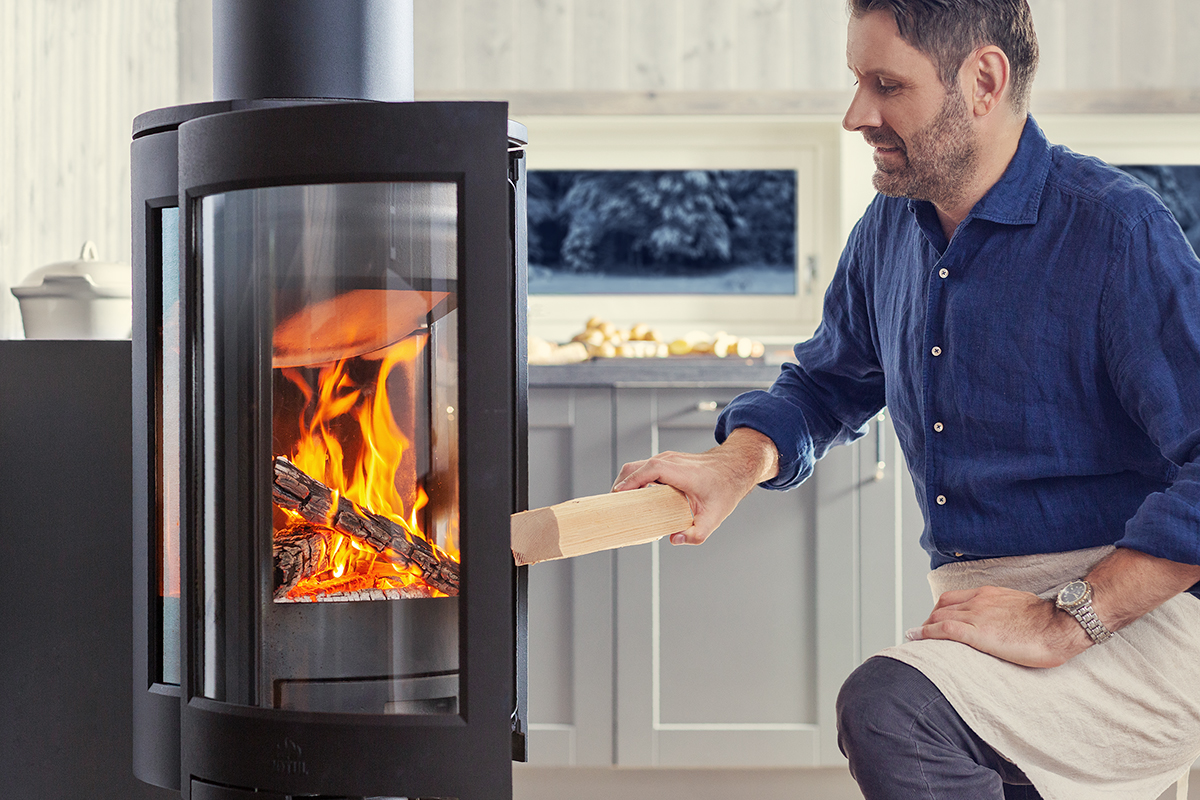 Cómo encender una estufa de leña: trucos y consejos - Chimeneas Redondo